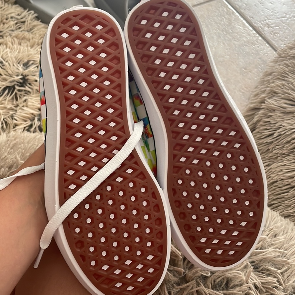 Vans - Picture 2 of 2